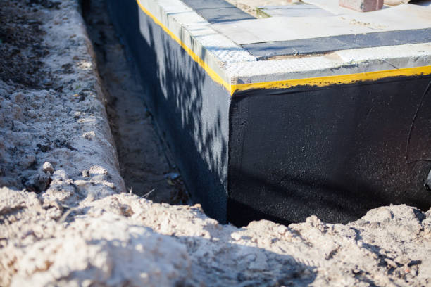 Professional Vapor Barrier Installation technician working in Colfax, IL